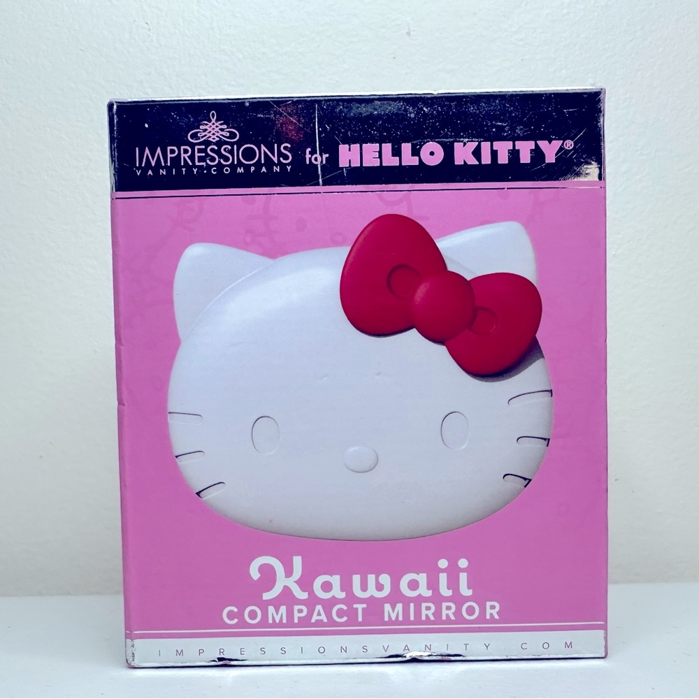 Impressions Vanity Company for Hello Kitty Kawaii Compact Mirror